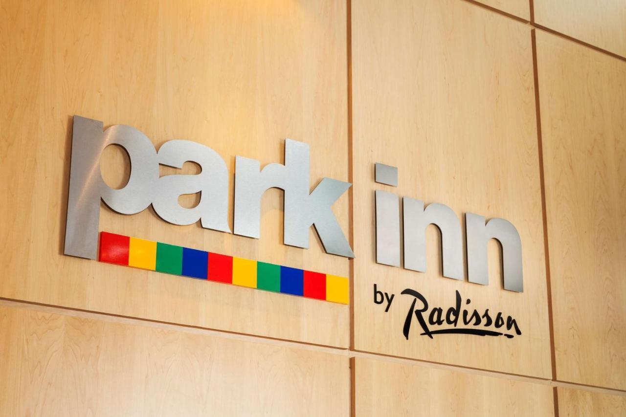 Park Inn By Radisson Belfast Exterior photo